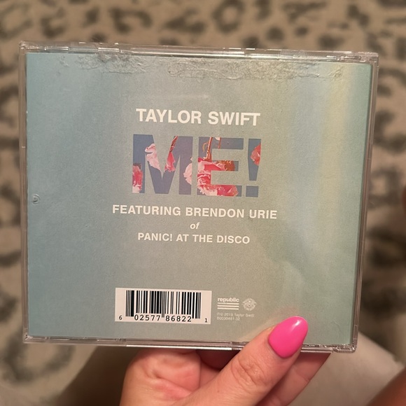 Taylor Swift Me! Single cd - Picture 2 of 3
